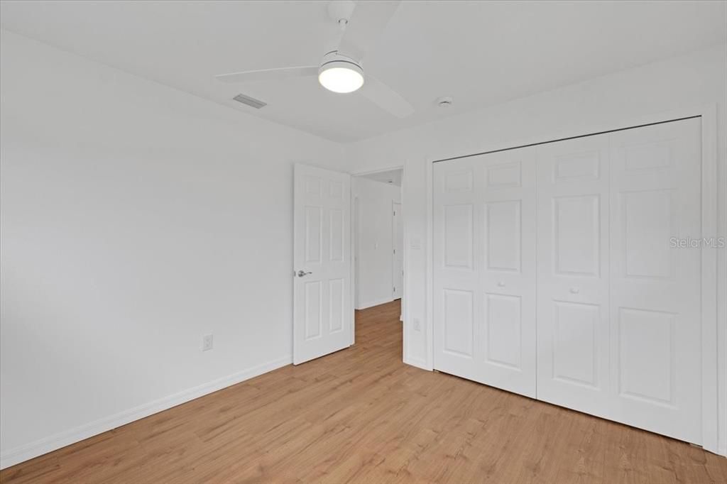 For Rent: $1,650 (2 beds, 1 baths, 1142 Square Feet)