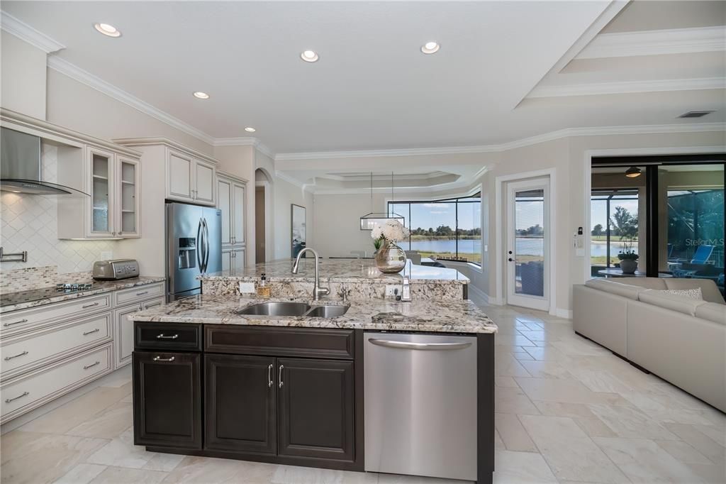 待售: $975,000 (3 贝兹, 2 浴室, 2340 平方英尺)