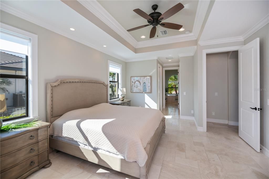 待售: $975,000 (3 贝兹, 2 浴室, 2340 平方英尺)