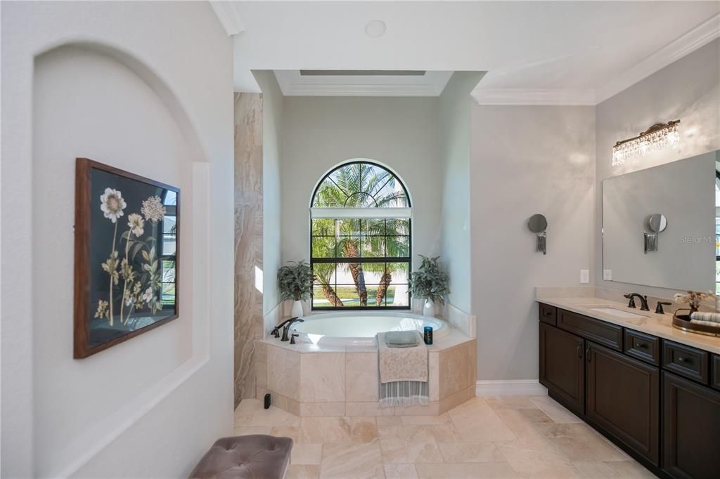 待售: $975,000 (3 贝兹, 2 浴室, 2340 平方英尺)