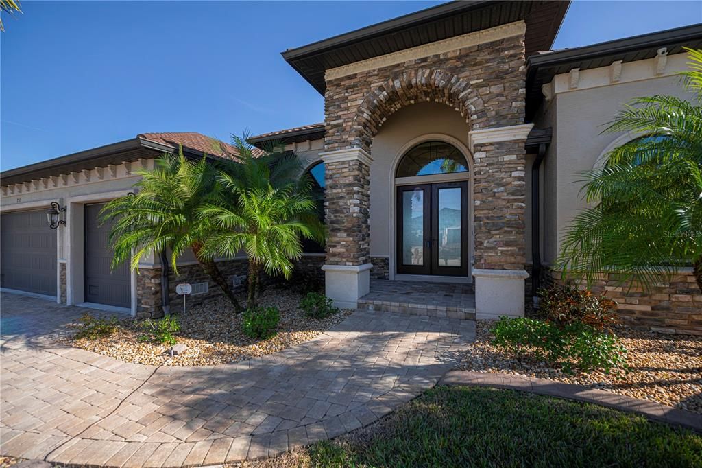 待售: $975,000 (3 贝兹, 2 浴室, 2340 平方英尺)