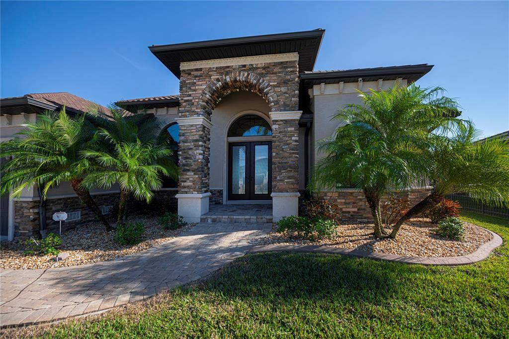 待售: $975,000 (3 贝兹, 2 浴室, 2340 平方英尺)