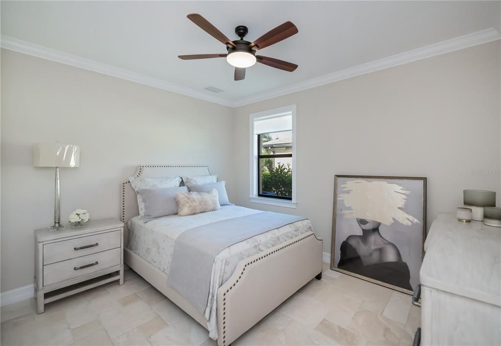 待售: $975,000 (3 贝兹, 2 浴室, 2340 平方英尺)