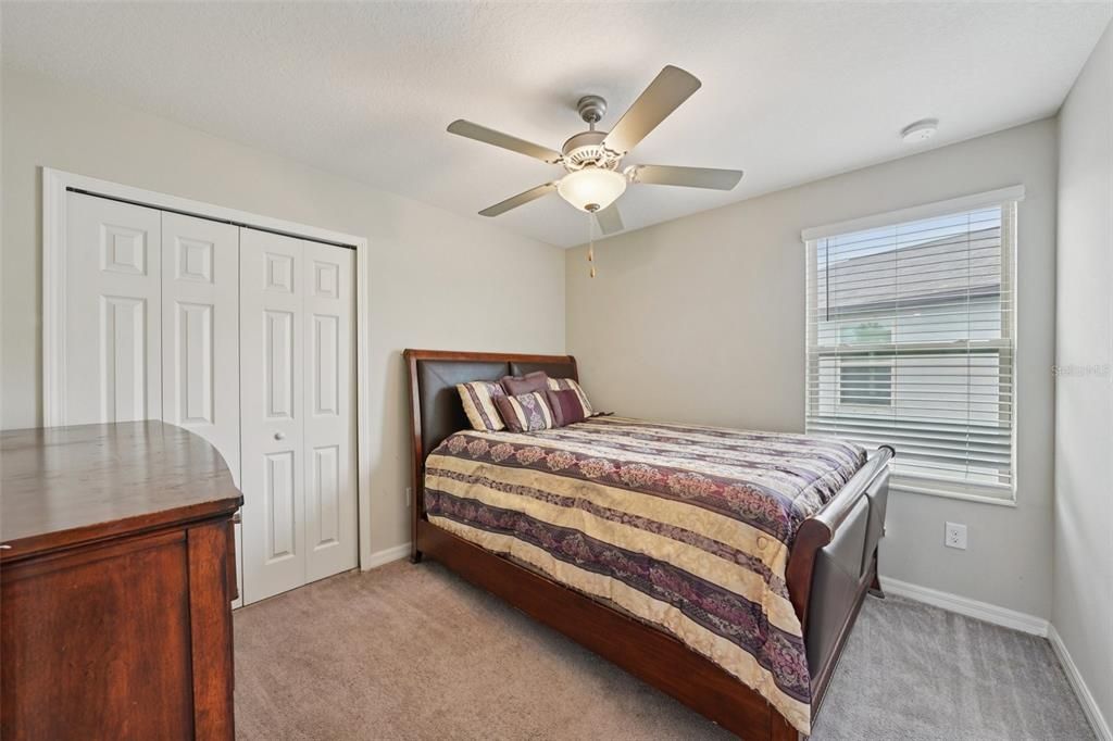 В аренду: $2,300 (4 спален, 2 ванн, 1914 Квадратных фут)