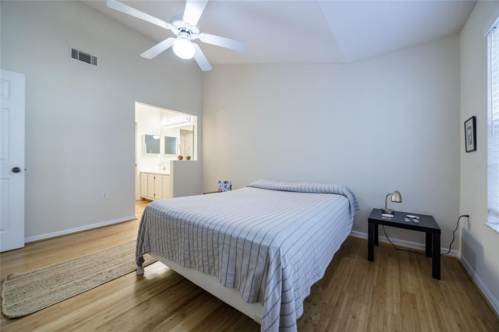 待售: $277,000 (3 贝兹, 2 浴室, 1454 平方英尺)