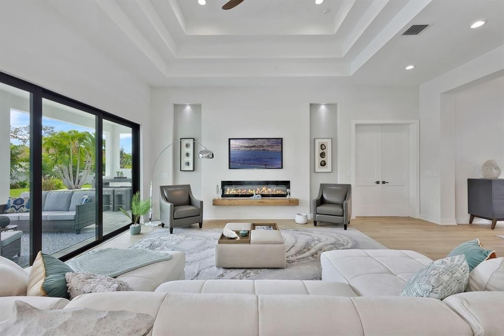 For Sale: $1,950,000 (4 beds, 4 baths, 2936 Square Feet)