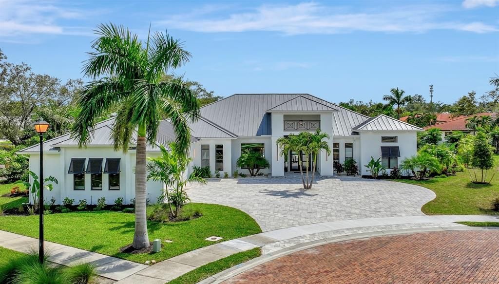 For Sale: $1,950,000 (4 beds, 4 baths, 2936 Square Feet)