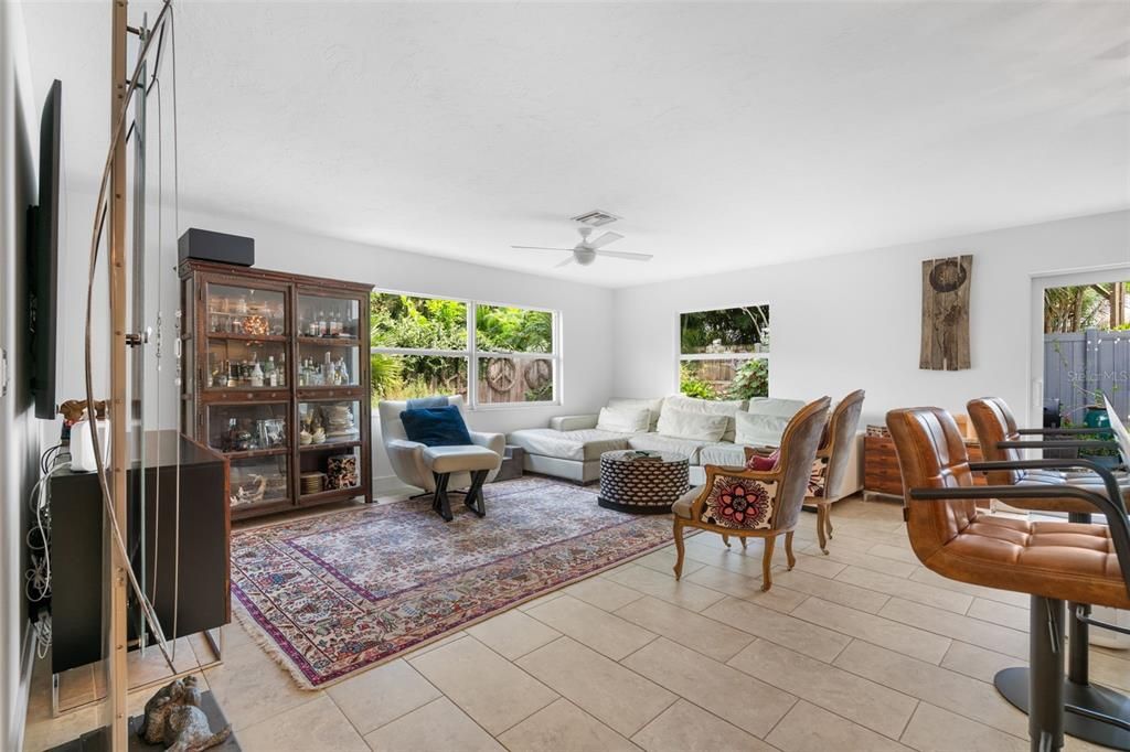 En Venta: $1,700,000 (3 camas, 2 baños, 1890 Pies cuadrados)