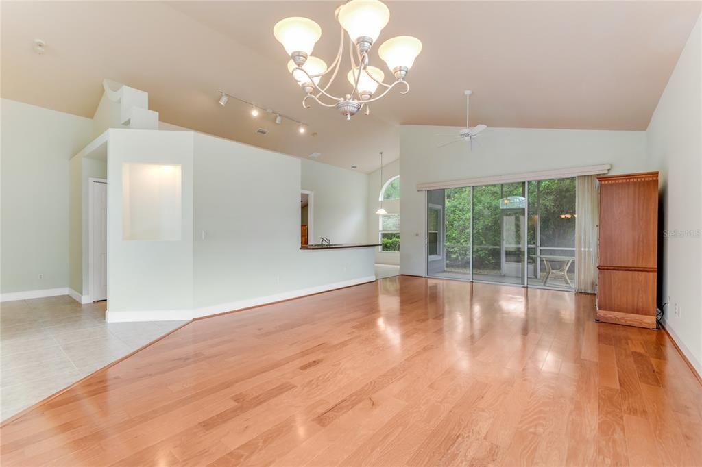 待售: $415,000 (3 贝兹, 2 浴室, 1910 平方英尺)