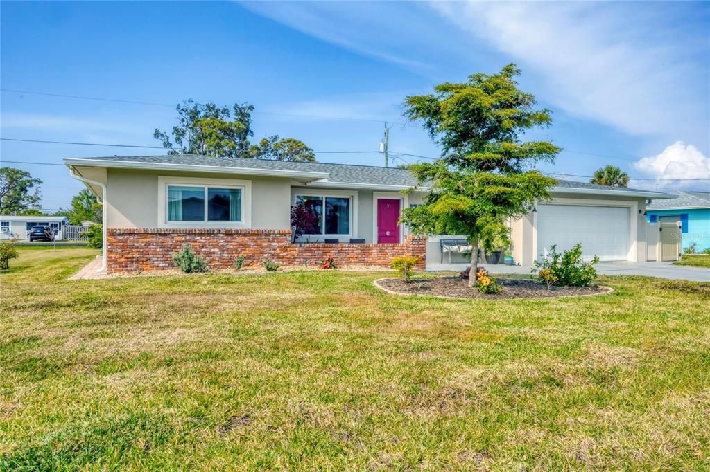 Activo con contrato: $289,900 (3 camas, 2 baños, 1754 Pies cuadrados)