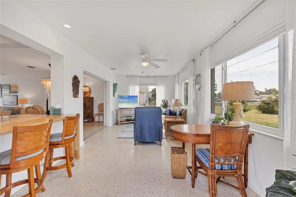 Activo con contrato: $289,900 (3 camas, 2 baños, 1754 Pies cuadrados)