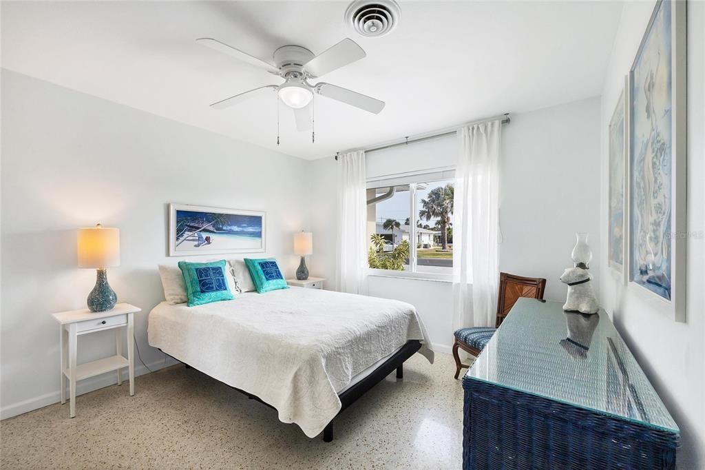 Activo con contrato: $289,900 (3 camas, 2 baños, 1754 Pies cuadrados)