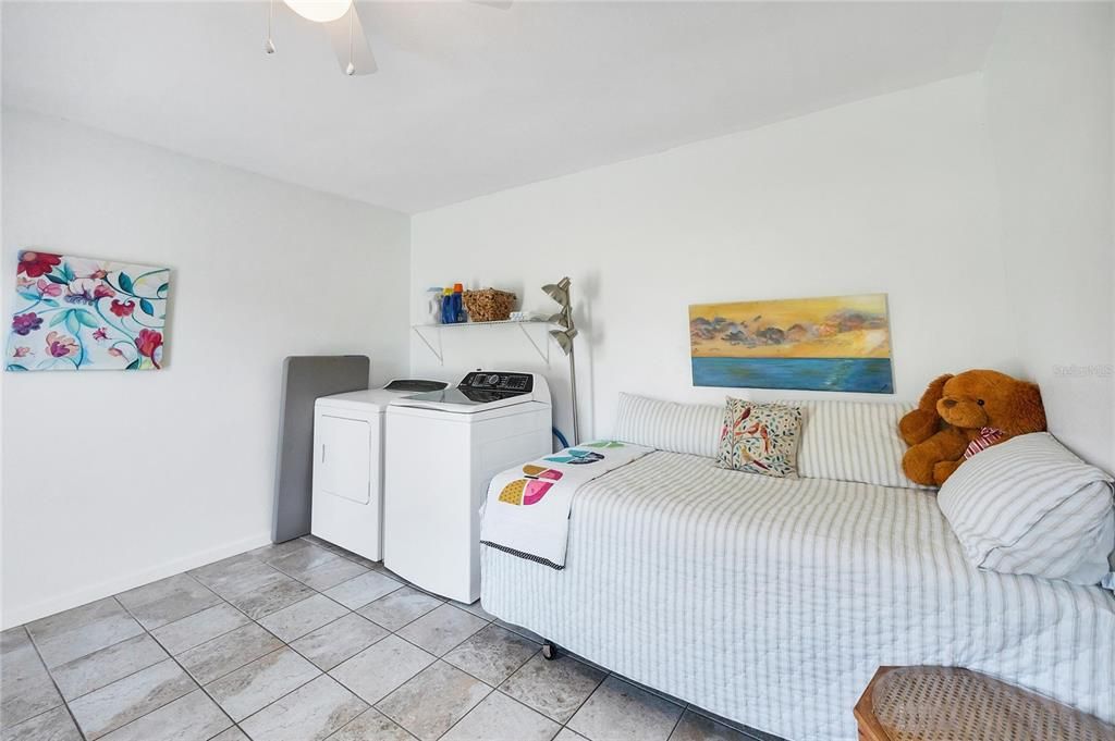 Activo con contrato: $289,900 (3 camas, 2 baños, 1754 Pies cuadrados)