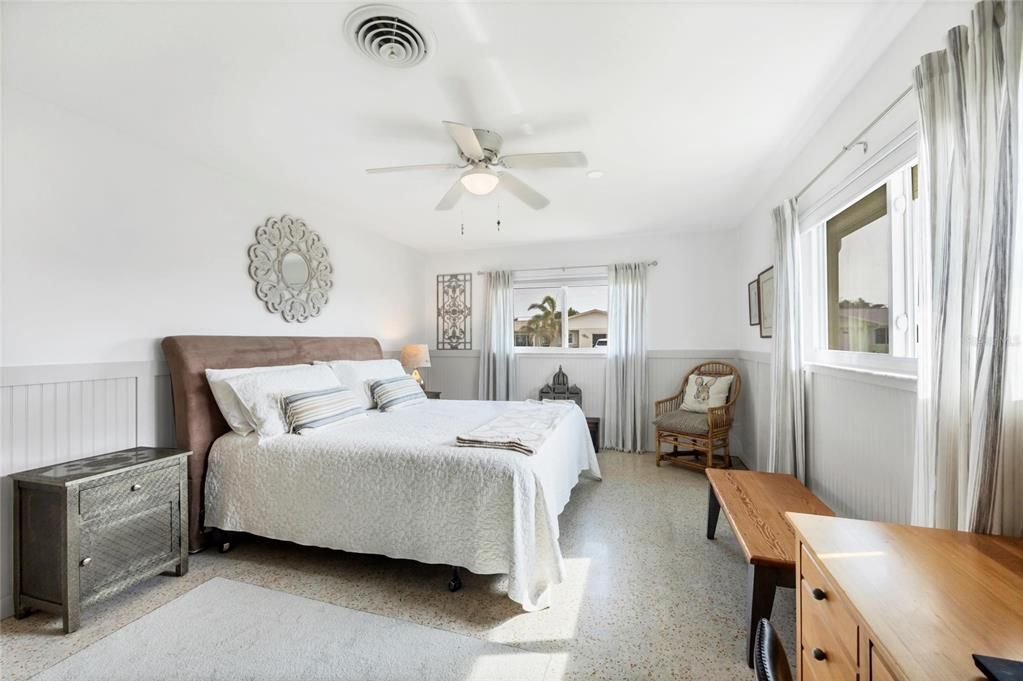 Activo con contrato: $289,900 (3 camas, 2 baños, 1754 Pies cuadrados)