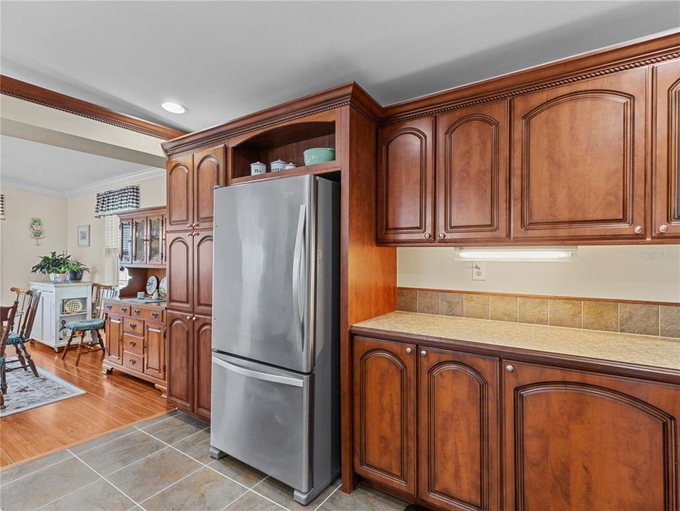 For Sale: $275,000 (2 beds, 2 baths, 1680 Square Feet)