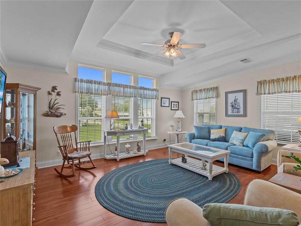 For Sale: $275,000 (2 beds, 2 baths, 1680 Square Feet)