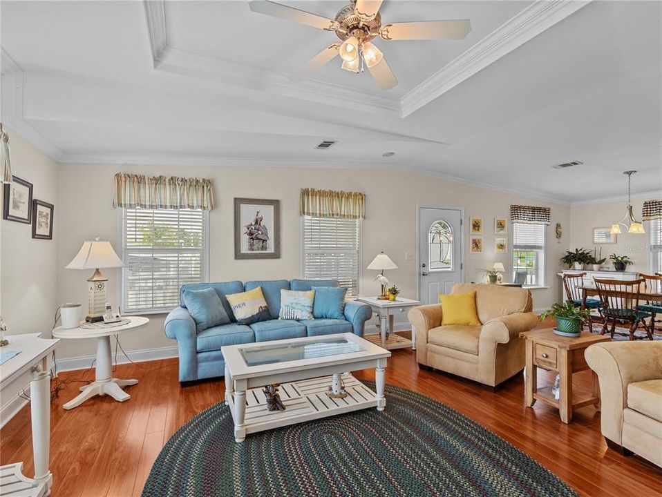 For Sale: $275,000 (2 beds, 2 baths, 1680 Square Feet)