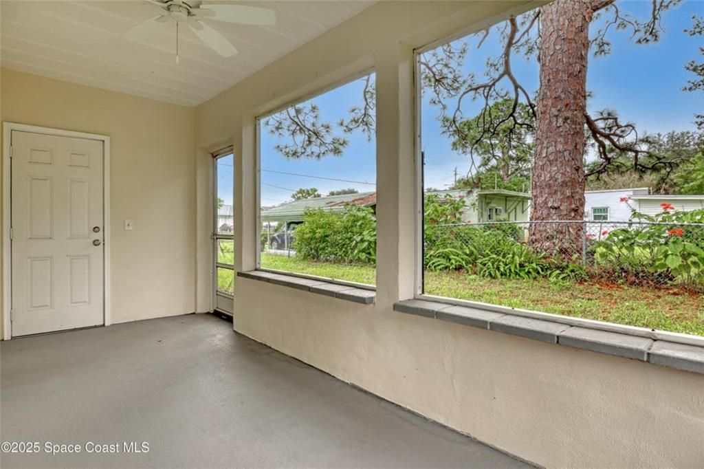 待售: $239,000 (4 贝兹, 2 浴室, 1251 平方英尺)