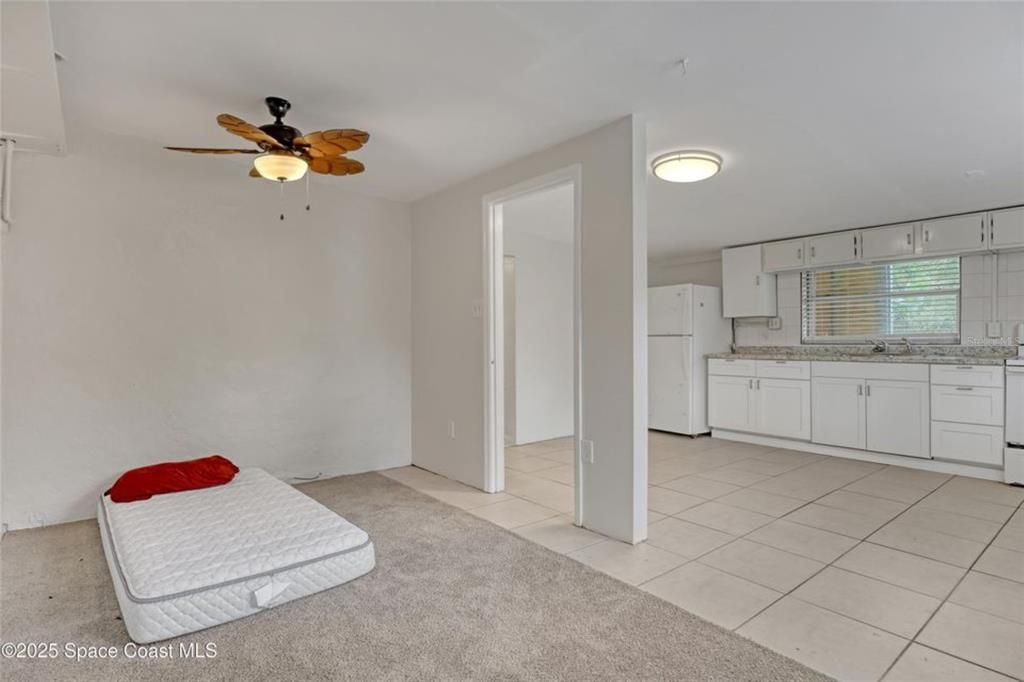 待售: $239,000 (4 贝兹, 2 浴室, 1251 平方英尺)