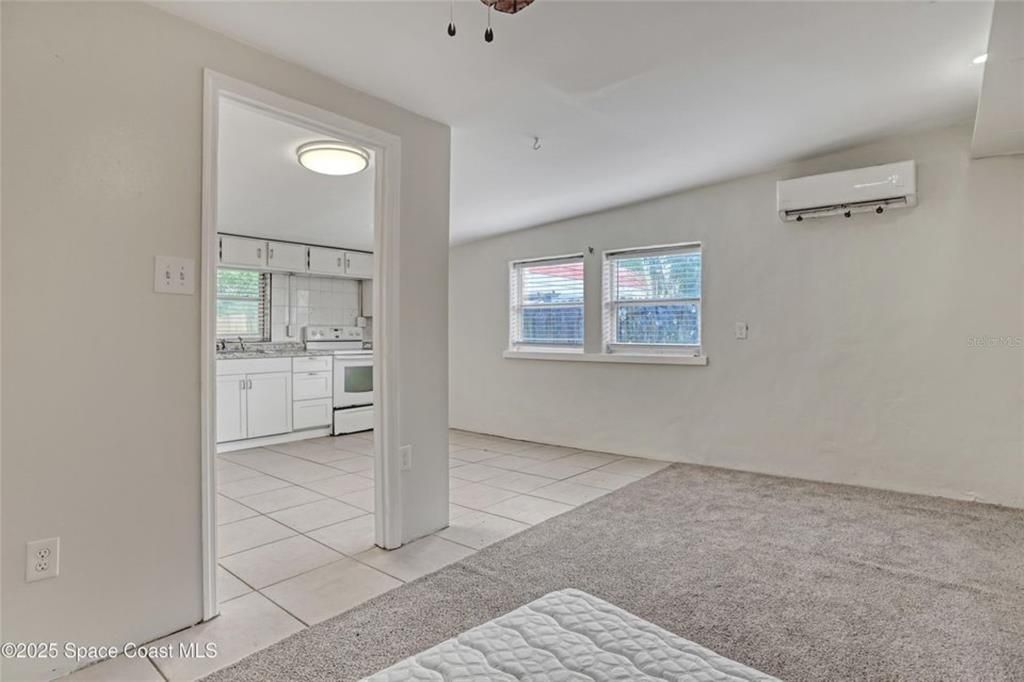 待售: $239,000 (4 贝兹, 2 浴室, 1251 平方英尺)