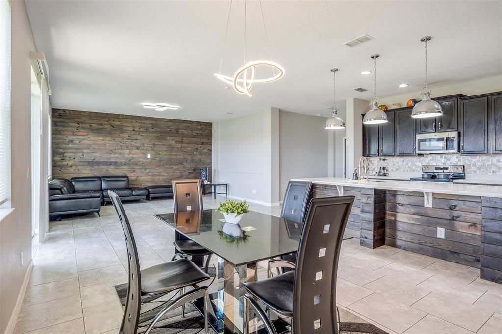 待售: $495,000 (5 贝兹, 3 浴室, 2678 平方英尺)