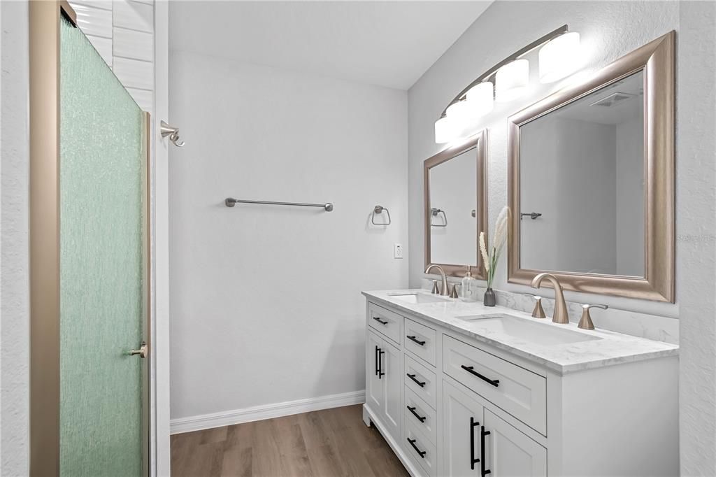 待售: $259,000 (3 贝兹, 2 浴室, 1054 平方英尺)