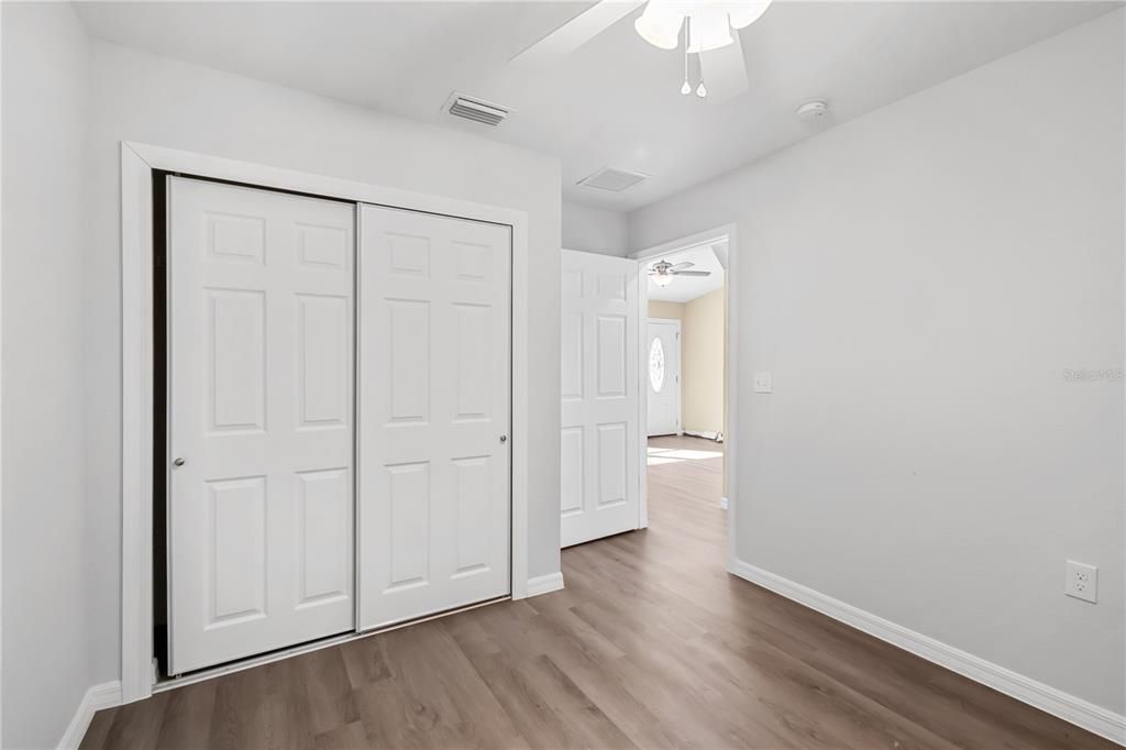 待售: $259,000 (3 贝兹, 2 浴室, 1054 平方英尺)