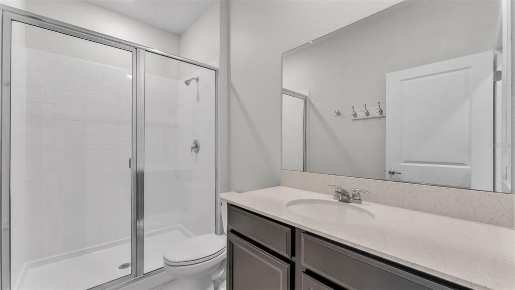 For Sale: $359,900 (3 beds, 3 baths, 2203 Square Feet)