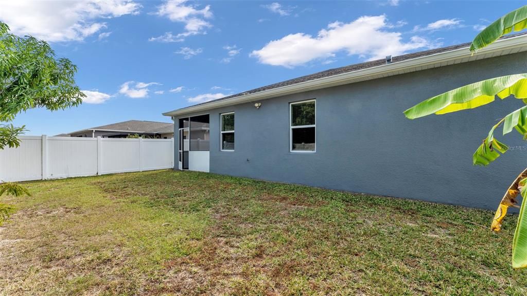 For Sale: $359,900 (3 beds, 3 baths, 2203 Square Feet)