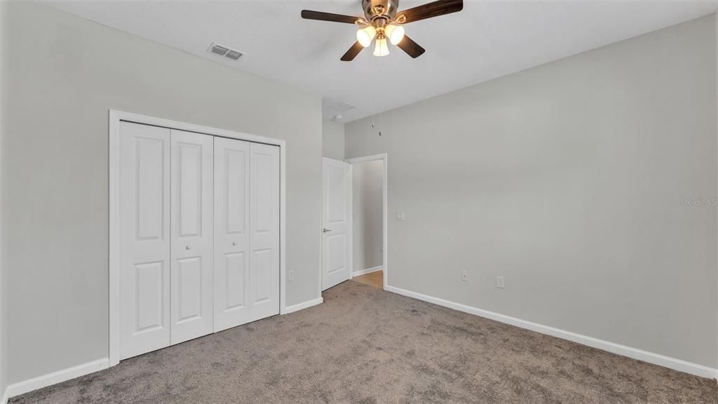 For Sale: $359,900 (3 beds, 3 baths, 2203 Square Feet)