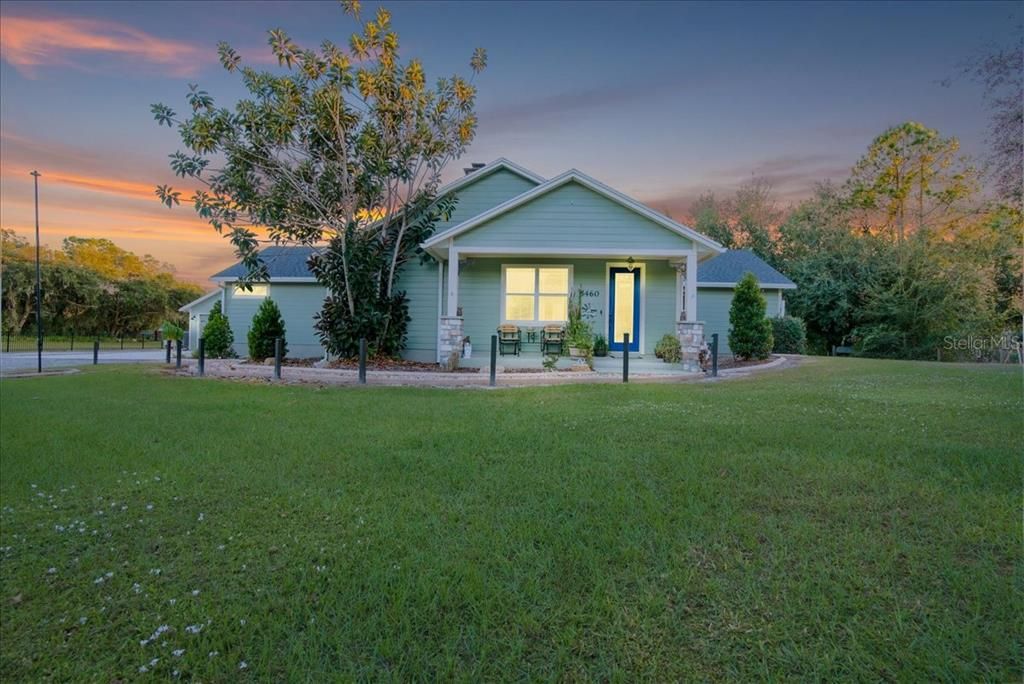 For Sale: $649,900 (4 beds, 2 baths, 2276 Square Feet)