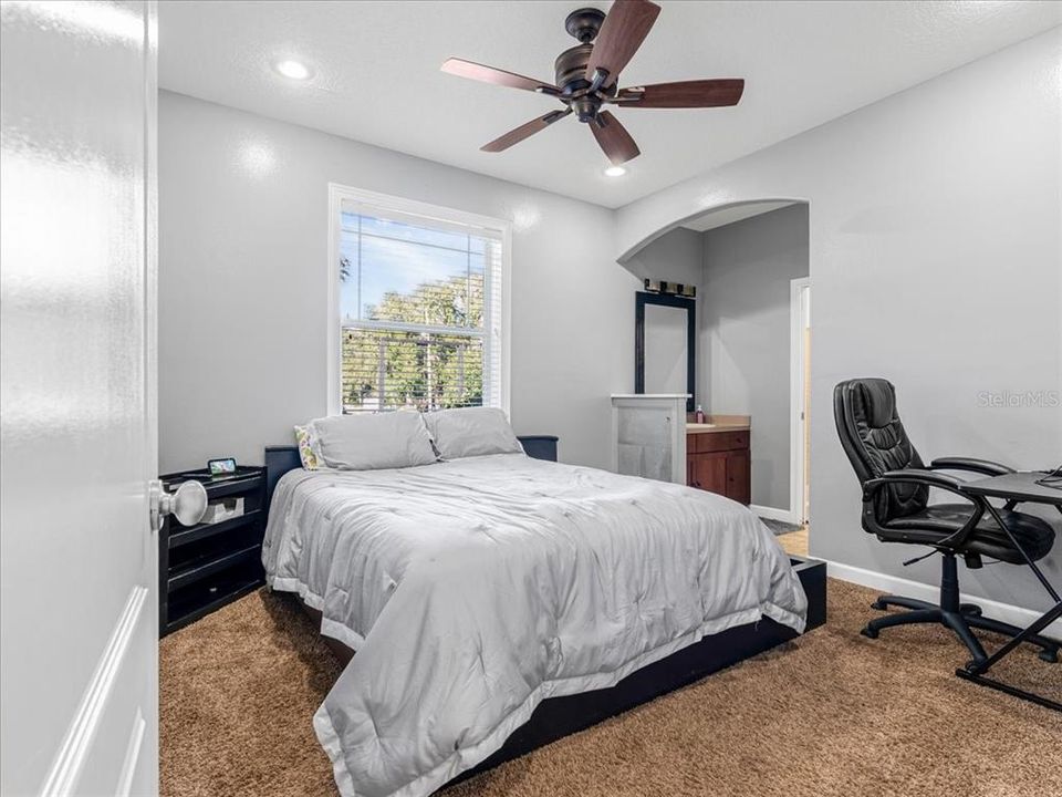 For Sale: $649,900 (4 beds, 2 baths, 2276 Square Feet)