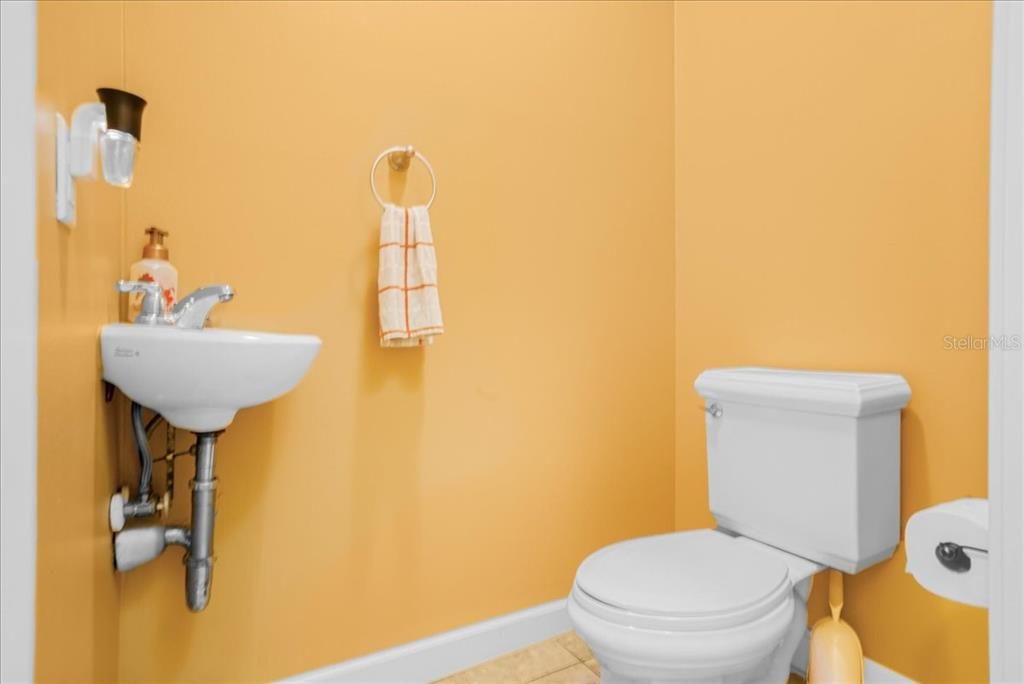 For Sale: $649,900 (4 beds, 2 baths, 2276 Square Feet)