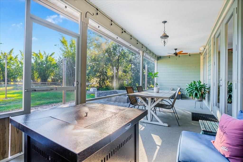 For Sale: $649,900 (4 beds, 2 baths, 2276 Square Feet)