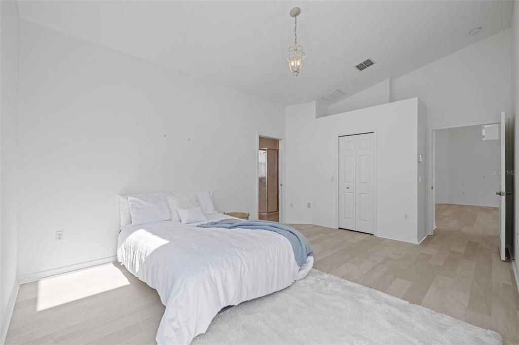 На продажу: $275,000 (3 спален, 2 ванн, 1942 Квадратных фут)