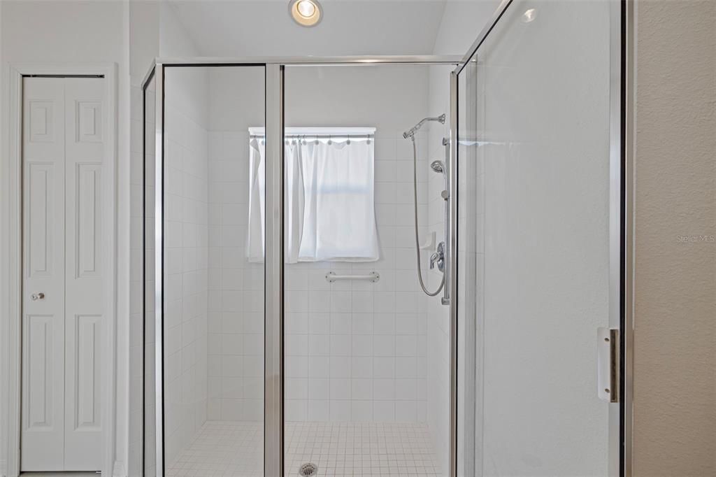 На продажу: $275,000 (3 спален, 2 ванн, 1942 Квадратных фут)