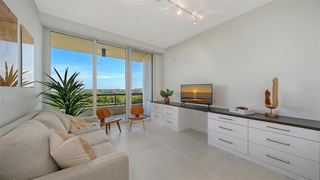 For Sale: $3,250,000 (2 beds, 3 baths, 2385 Square Feet)