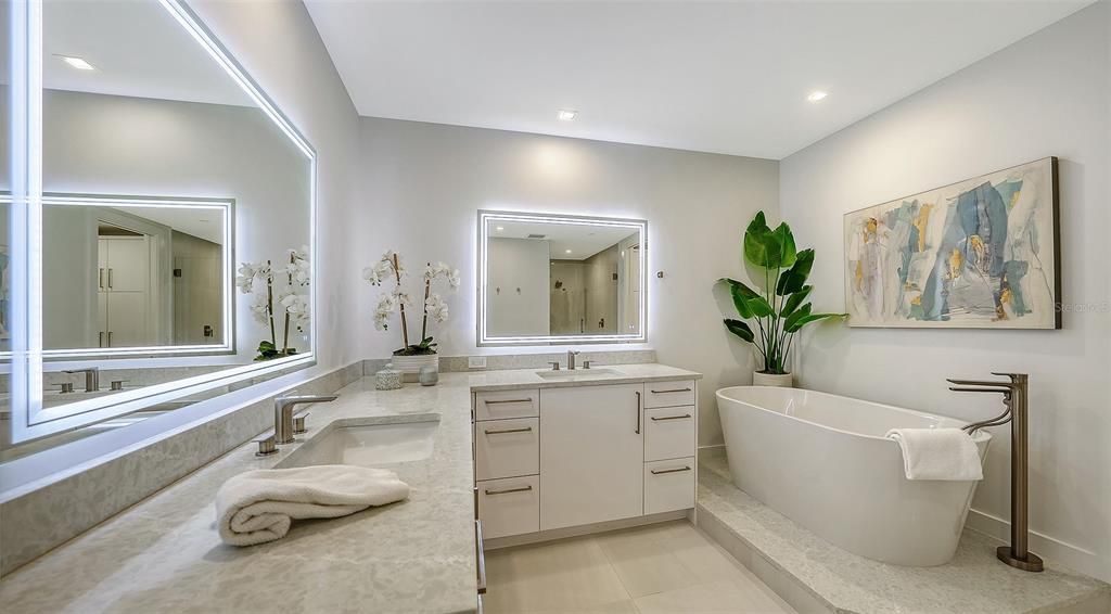 For Sale: $3,250,000 (2 beds, 3 baths, 2385 Square Feet)