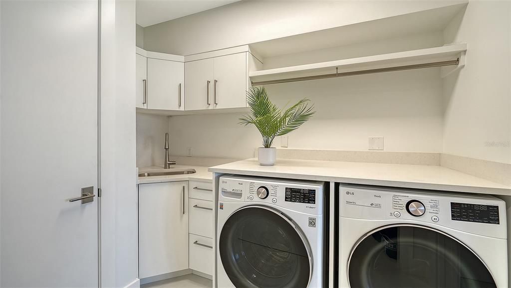 For Sale: $3,250,000 (2 beds, 3 baths, 2385 Square Feet)