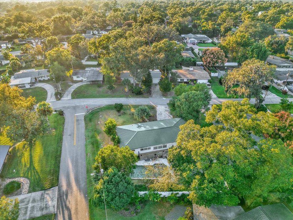 Active With Contract: $380,000 (3 beds, 2 baths, 1285 Square Feet)