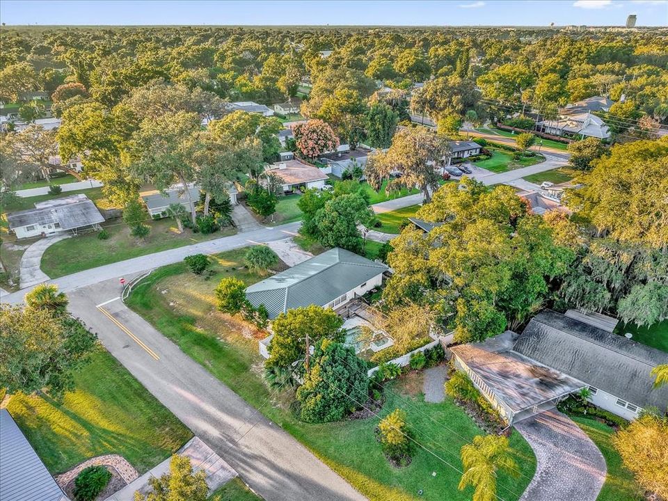 Active With Contract: $380,000 (3 beds, 2 baths, 1285 Square Feet)