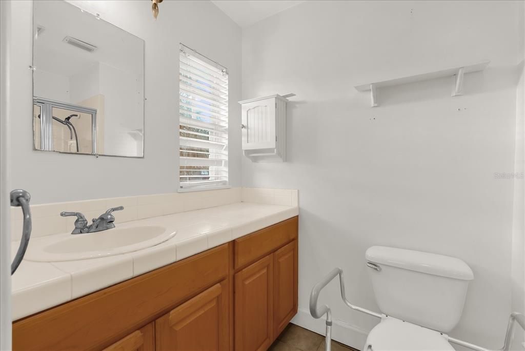 Active With Contract: $380,000 (3 beds, 2 baths, 1285 Square Feet)