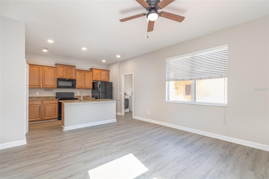 待售: $395,000 (3 贝兹, 2 浴室, 1662 平方英尺)