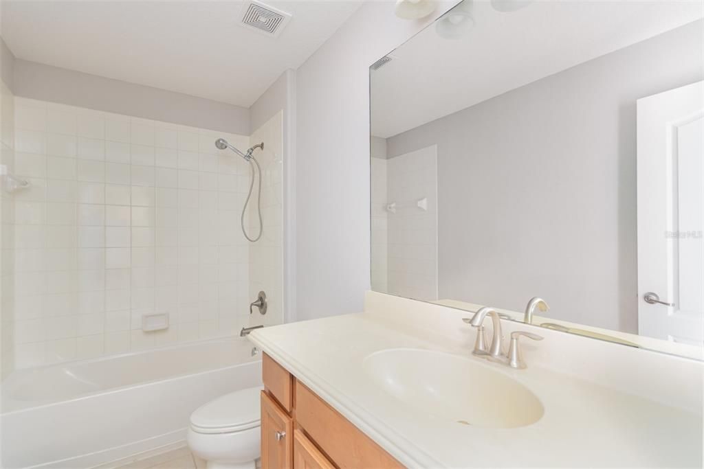 待售: $395,000 (3 贝兹, 2 浴室, 1662 平方英尺)