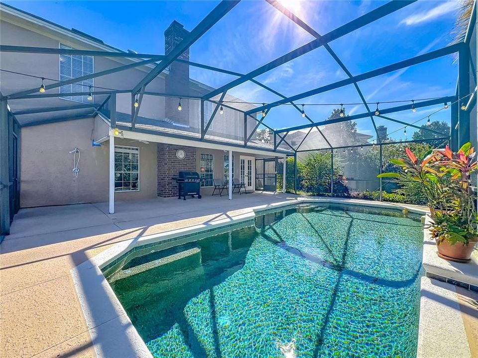 For Sale: $585,000 (4 beds, 2 baths, 2423 Square Feet)