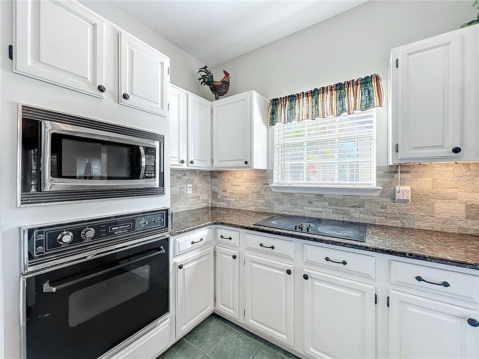 For Sale: $585,000 (4 beds, 2 baths, 2423 Square Feet)