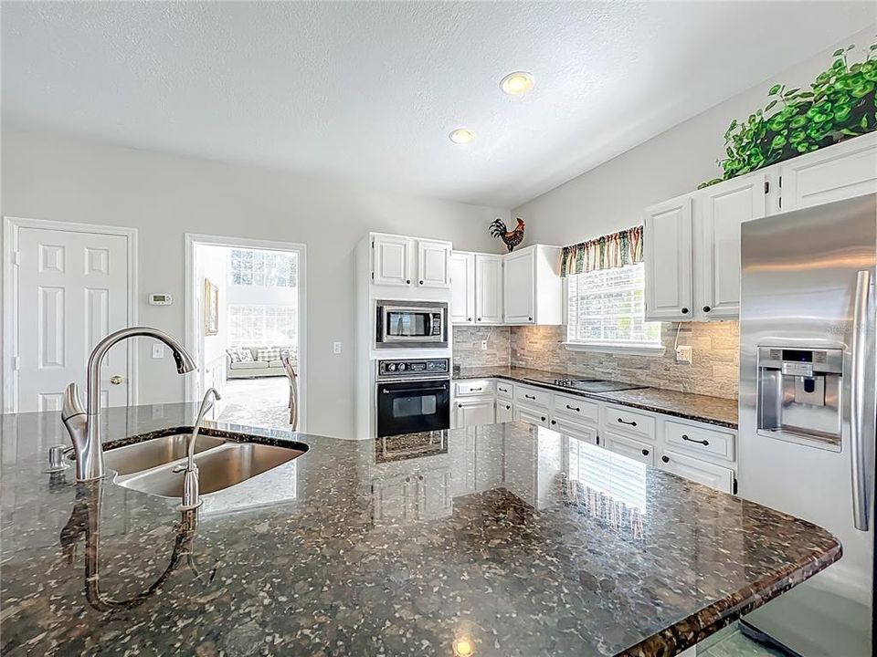 For Sale: $585,000 (4 beds, 2 baths, 2423 Square Feet)