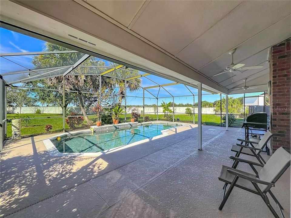 For Sale: $585,000 (4 beds, 2 baths, 2423 Square Feet)