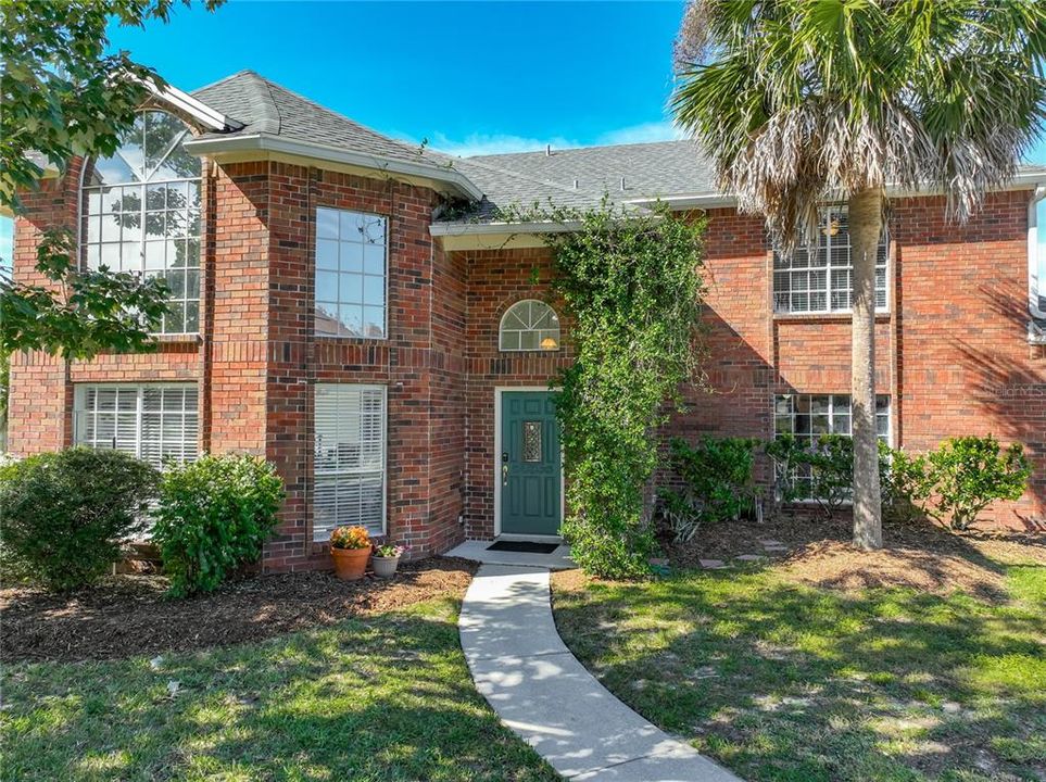 For Sale: $585,000 (4 beds, 2 baths, 2423 Square Feet)