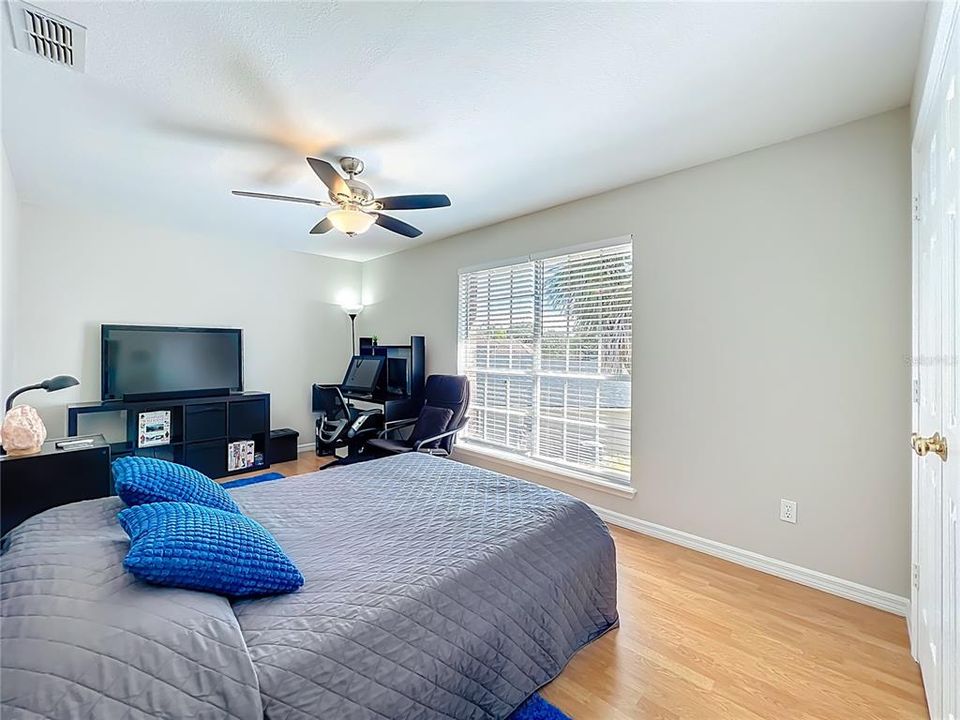 For Sale: $585,000 (4 beds, 2 baths, 2423 Square Feet)